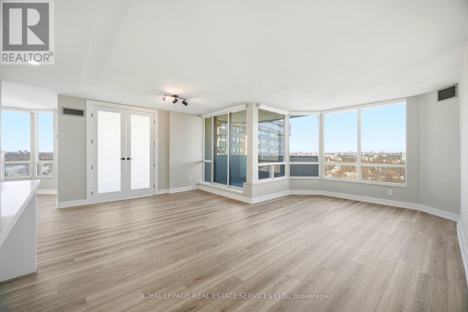 2301 - 1300 Islington Avenue, Toronto, Ontario  M9A 5C4 - Photo 5 - W12633850