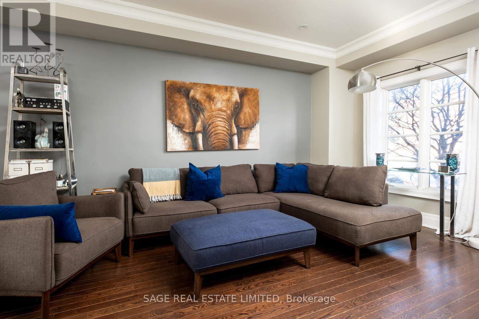 147 Brandon Avenue, Toronto, Ontario  M6H 2E3 - Photo 2 - W12633862