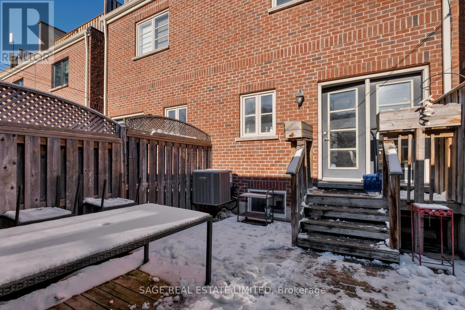 147 Brandon Avenue, Toronto, Ontario  M6H 2E3 - Photo 25 - W12633862