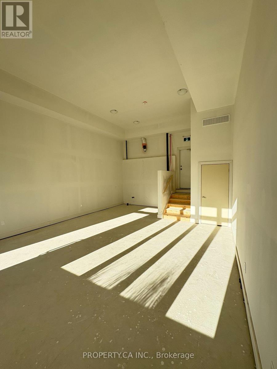 B - 132 Falby Road, Brampton, Ontario  L6P 4L9 - Photo 3 - W12633910