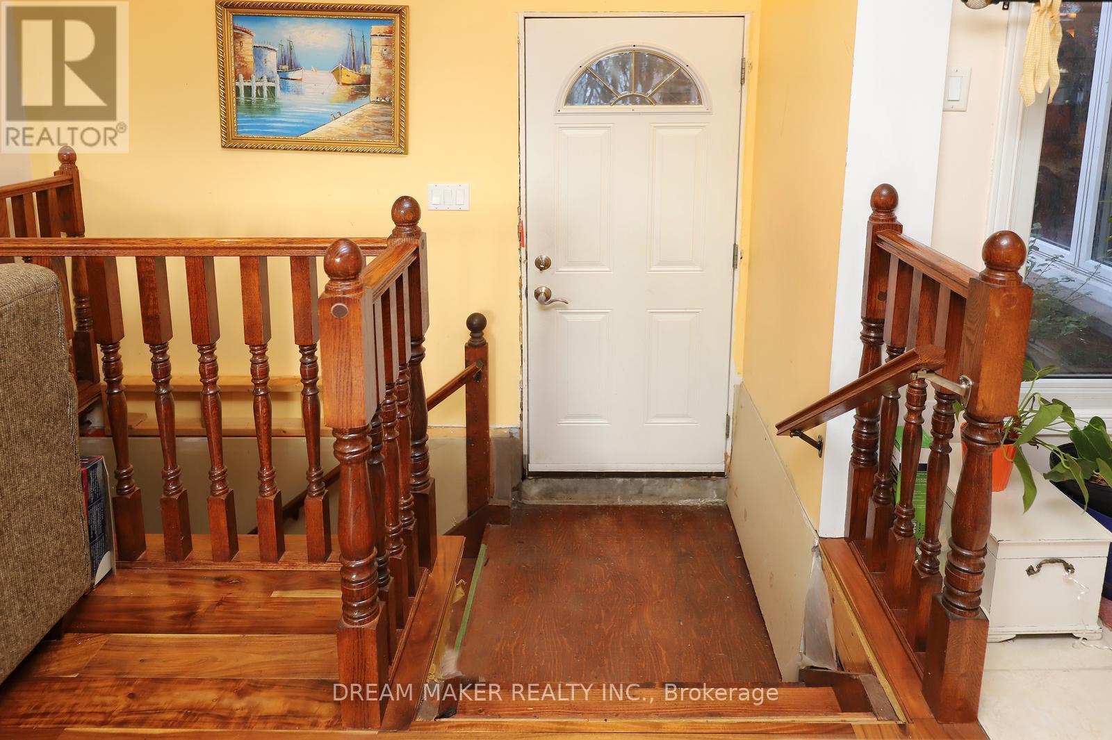 4272 Wakefield Crescent, Mississauga, Ontario  L5C 4M4 - Photo 13 - W12633920