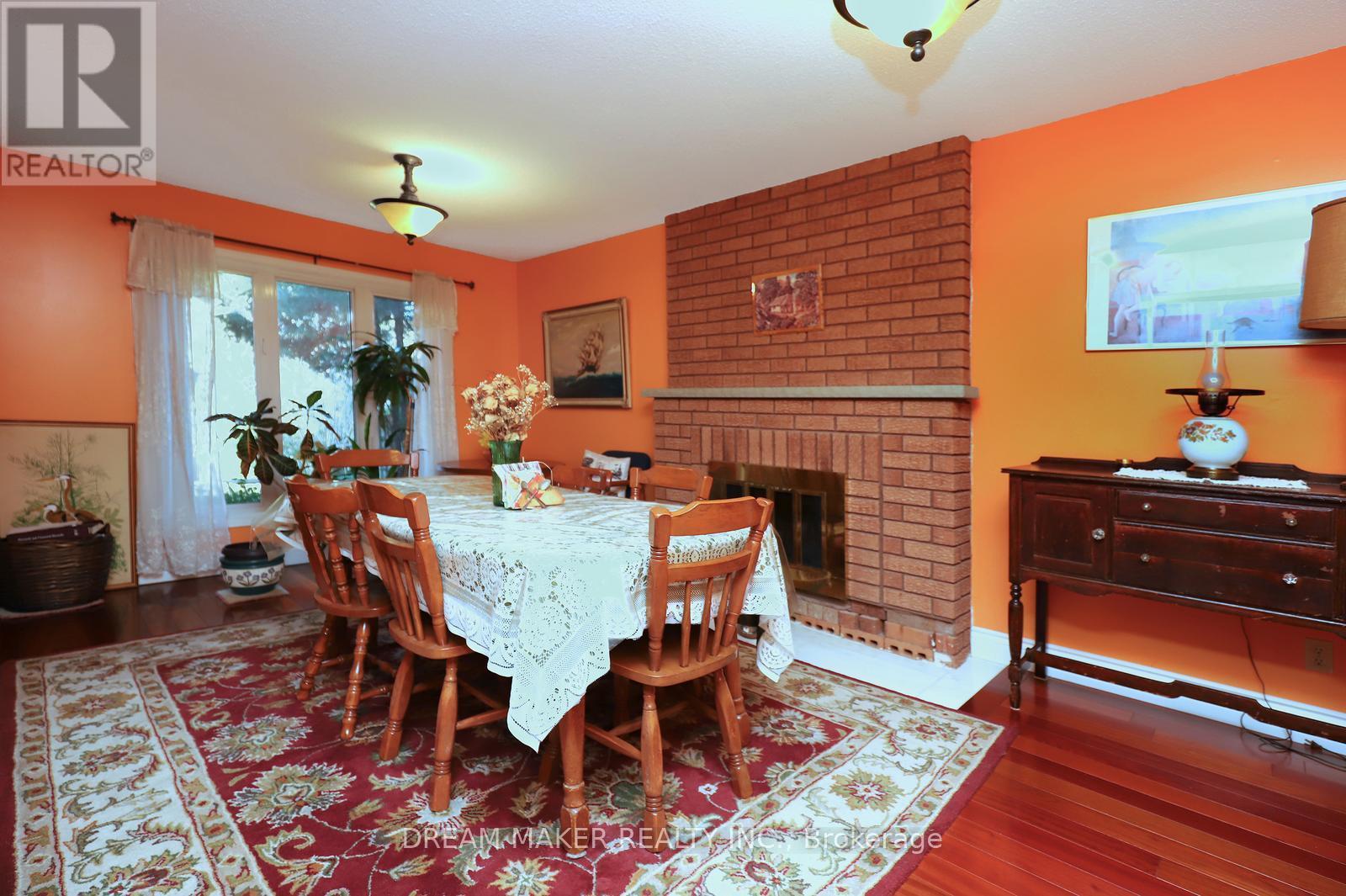 4272 Wakefield Crescent, Mississauga, Ontario  L5C 4M4 - Photo 14 - W12633920