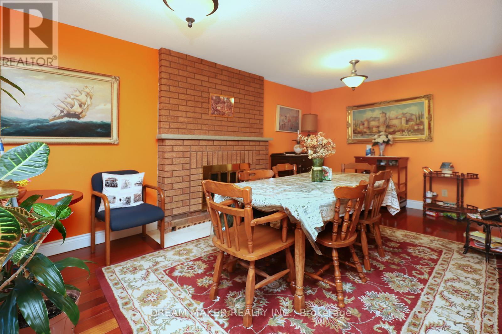 4272 Wakefield Crescent, Mississauga, Ontario  L5C 4M4 - Photo 15 - W12633920