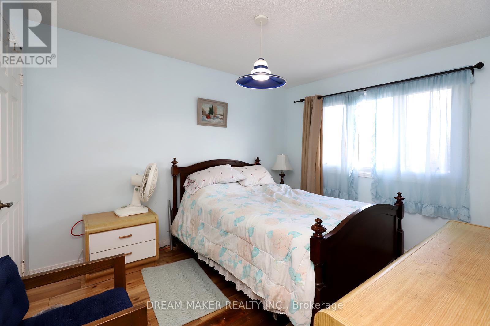 4272 Wakefield Crescent, Mississauga, Ontario  L5C 4M4 - Photo 34 - W12633920