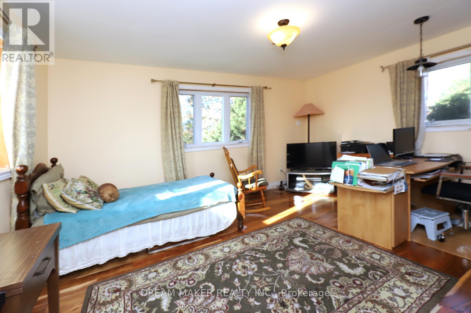 4272 Wakefield Crescent, Mississauga, Ontario  L5C 4M4 - Photo 36 - W12633920