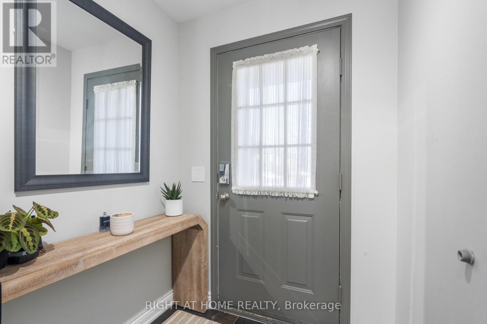 41 - 2088 Leanne Boulevard, Mississauga, Ontario  L5K 2S7 - Photo 3 - W12633934