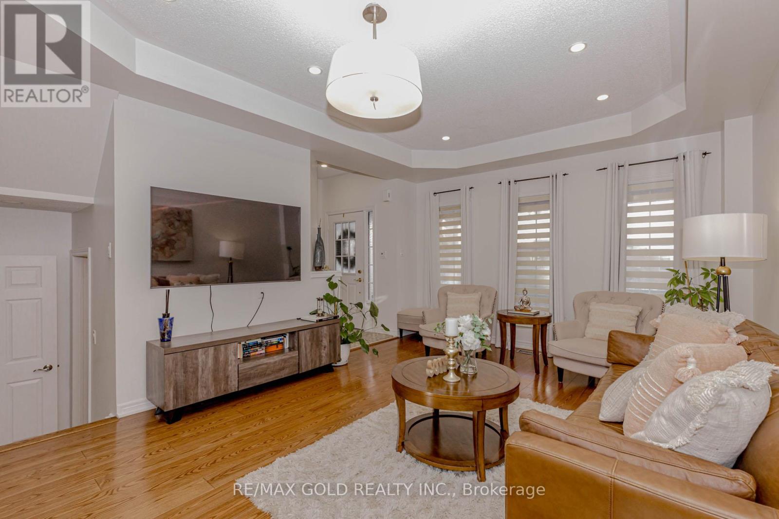 246 Littlewood Drive, Oakville, Ontario  L6H 7K1 - Photo 10 - W12633968