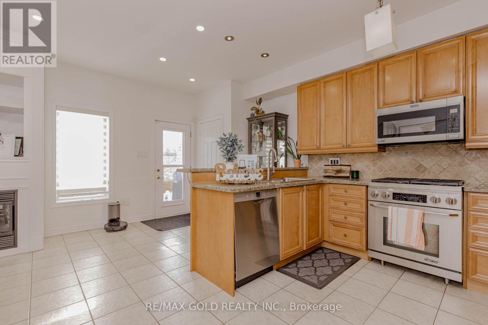 246 Littlewood Drive, Oakville, Ontario  L6H 7K1 - Photo 14 - W12633968