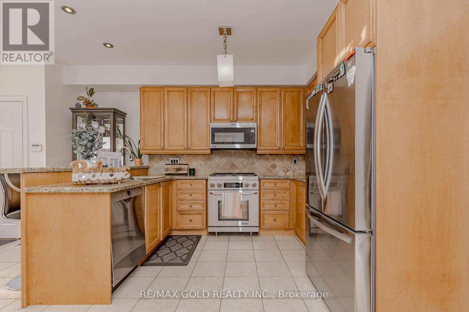 246 Littlewood Drive, Oakville, Ontario  L6H 7K1 - Photo 15 - W12633968