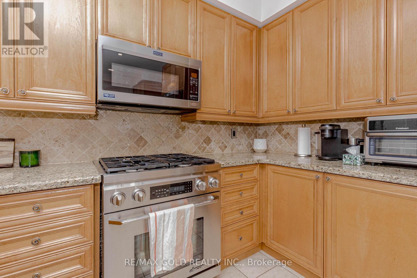 246 Littlewood Drive, Oakville, Ontario  L6H 7K1 - Photo 17 - W12633968