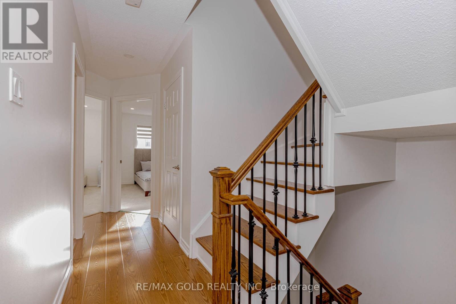 246 Littlewood Drive, Oakville, Ontario  L6H 7K1 - Photo 25 - W12633968