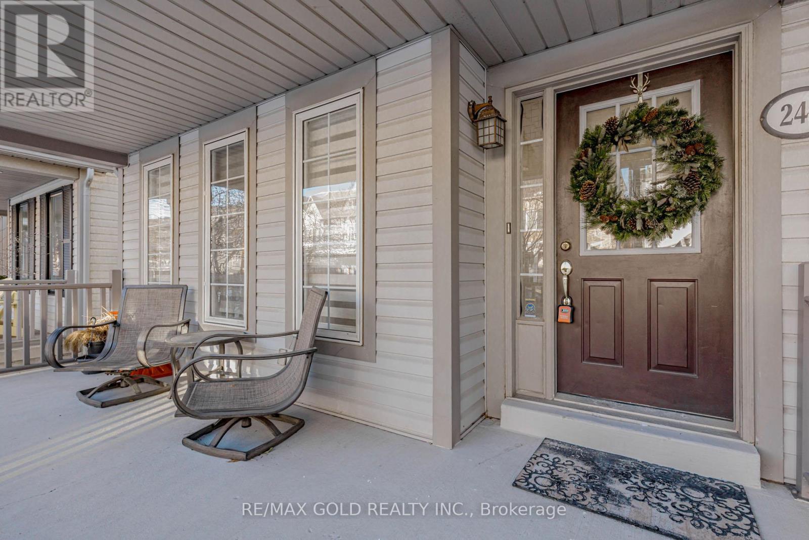 246 Littlewood Drive, Oakville, Ontario  L6H 7K1 - Photo 5 - W12633968