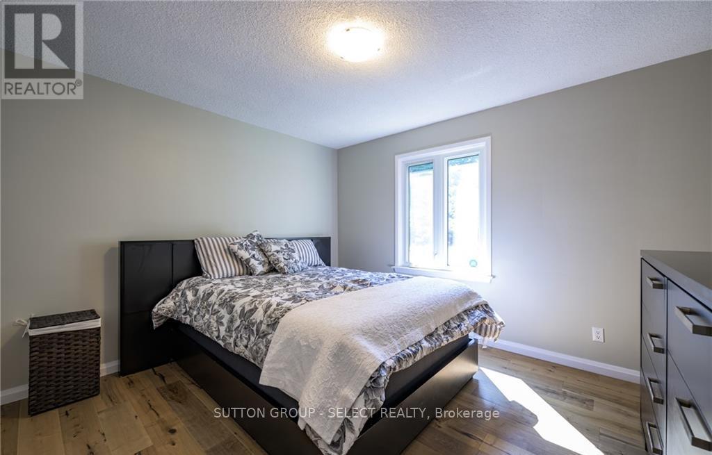 Upper - 6 Kirkton Court, London North (North H), Ontario  N5X 1T2 - Photo 20 - X12633460
