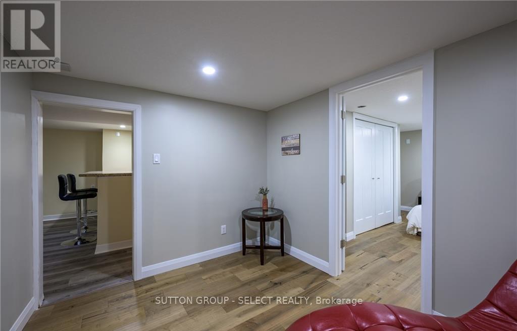 Lower - 6 Kirkton Court, London North (North H), Ontario  N5X 1T2 - Photo 3 - X12633464