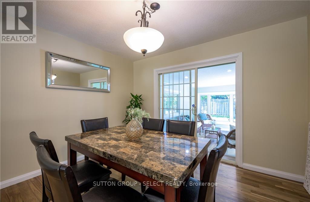 Upper - 6 Kirkton Court, London North (North H), Ontario  N5X 1T2 - Photo 8 - X12633460