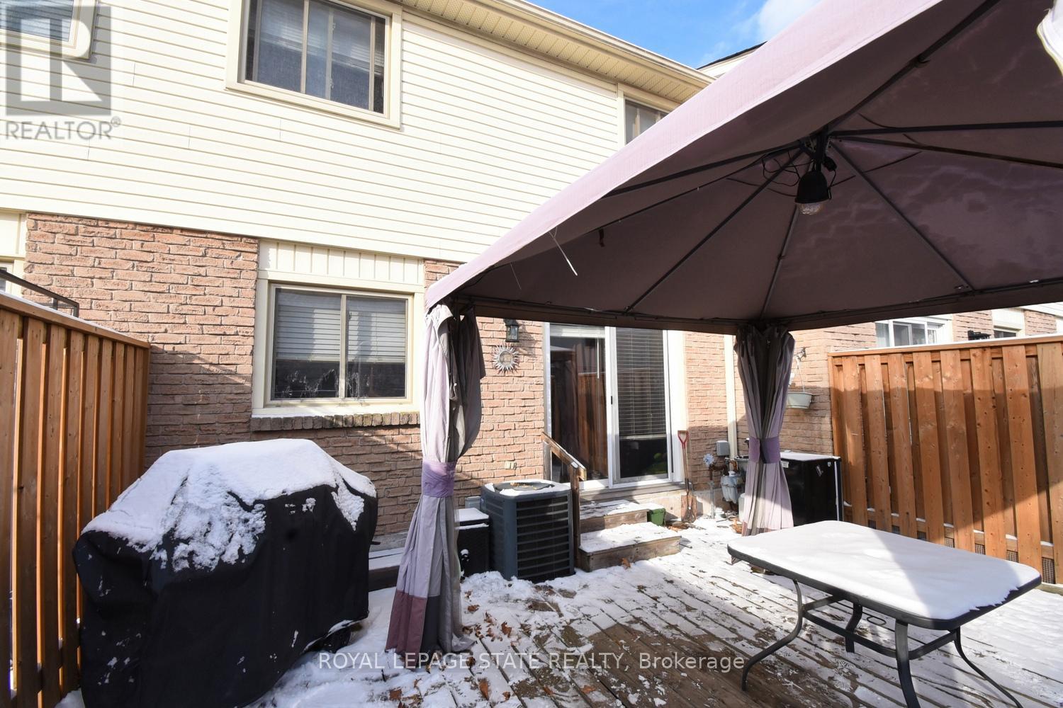 73 - 150 Gateshead Crescent, Hamilton, Ontario L8G 4A7 - Photo 6 - X12633868