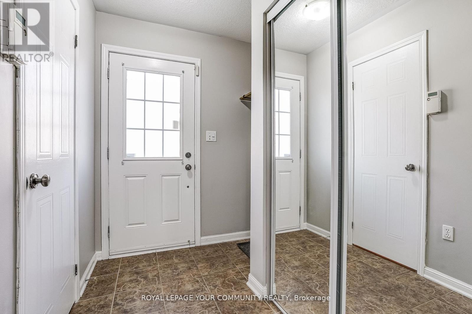 76 - 71 Garth Massey Drive, Cambridge, Ontario  N1T 2G8 - Photo 2 - X12633922