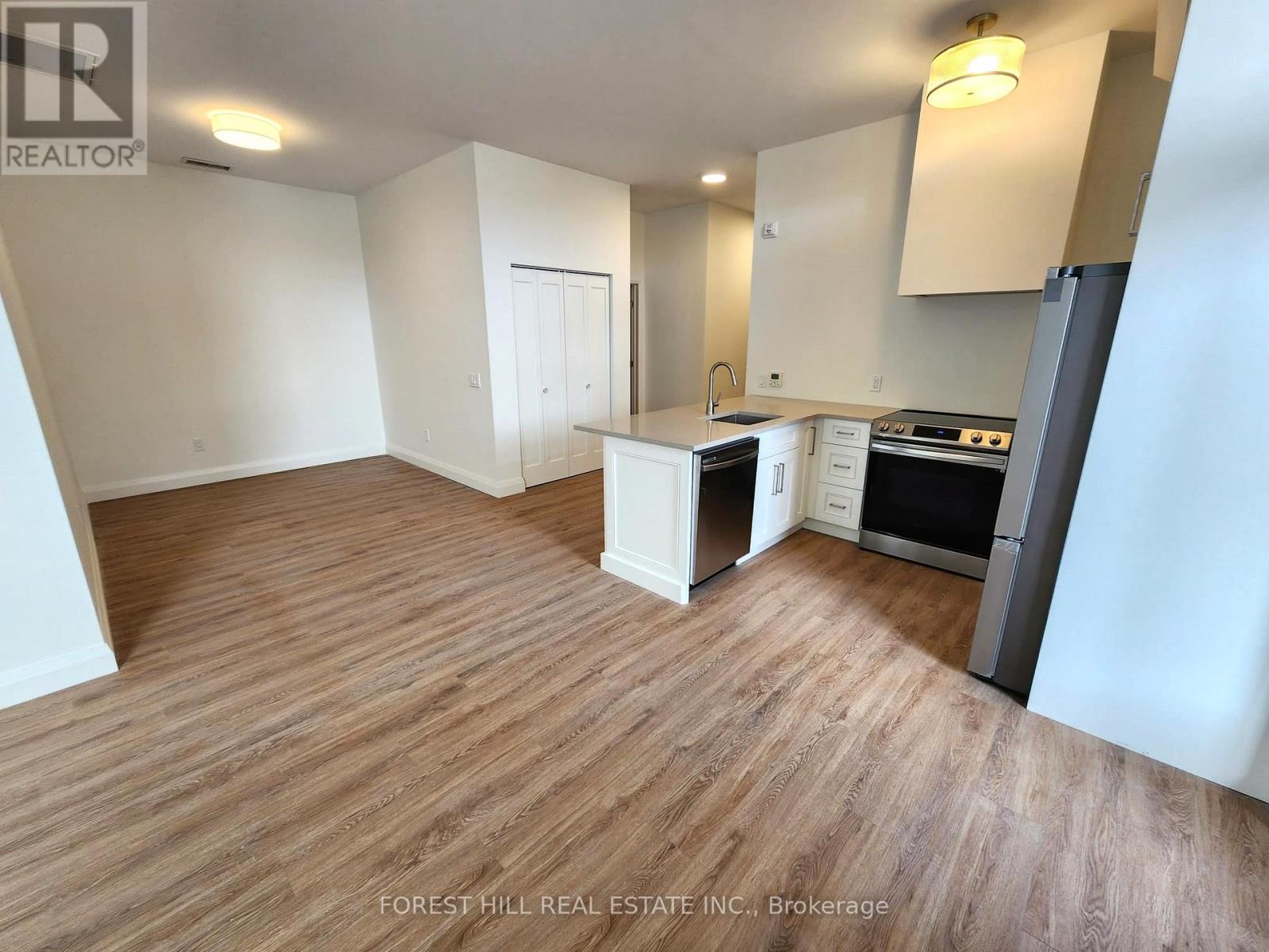 204 - 35-39 Main Street, Cambridge, Ontario  N1R 1V6 - Photo 4 - X12633936