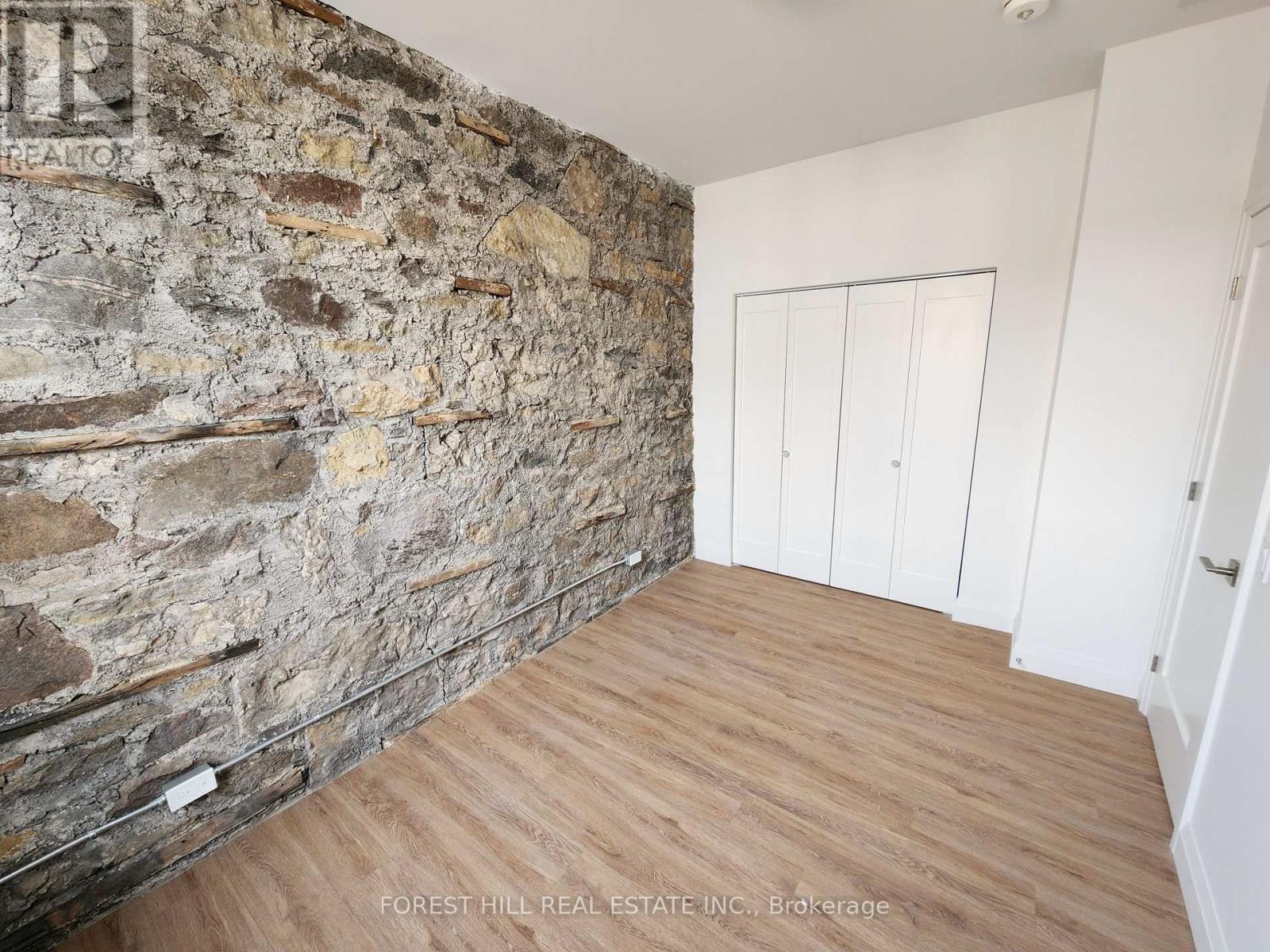 301 - 35-39 Main Street, Cambridge, Ontario  N1R 1V6 - Photo 8 - X12633944