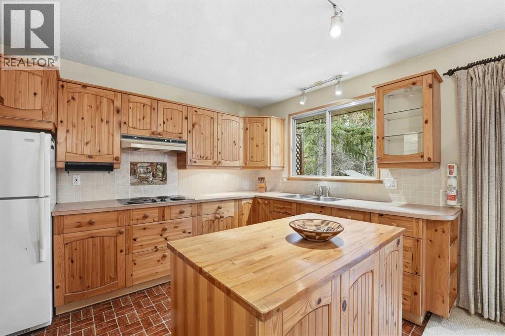 49 Pamely Avenue, Red Deer, Alberta  T4P 1L2 - Photo 6 - A2268940