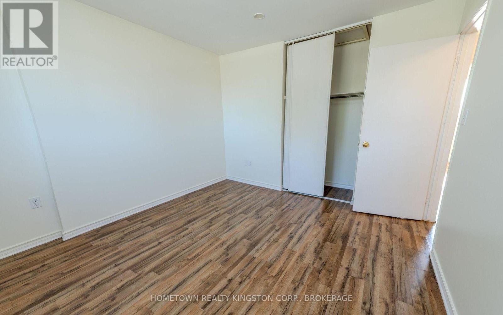 983 Oakview Avenue, Kingston, Ontario K7M 6W9 - Photo 14 - X12634040