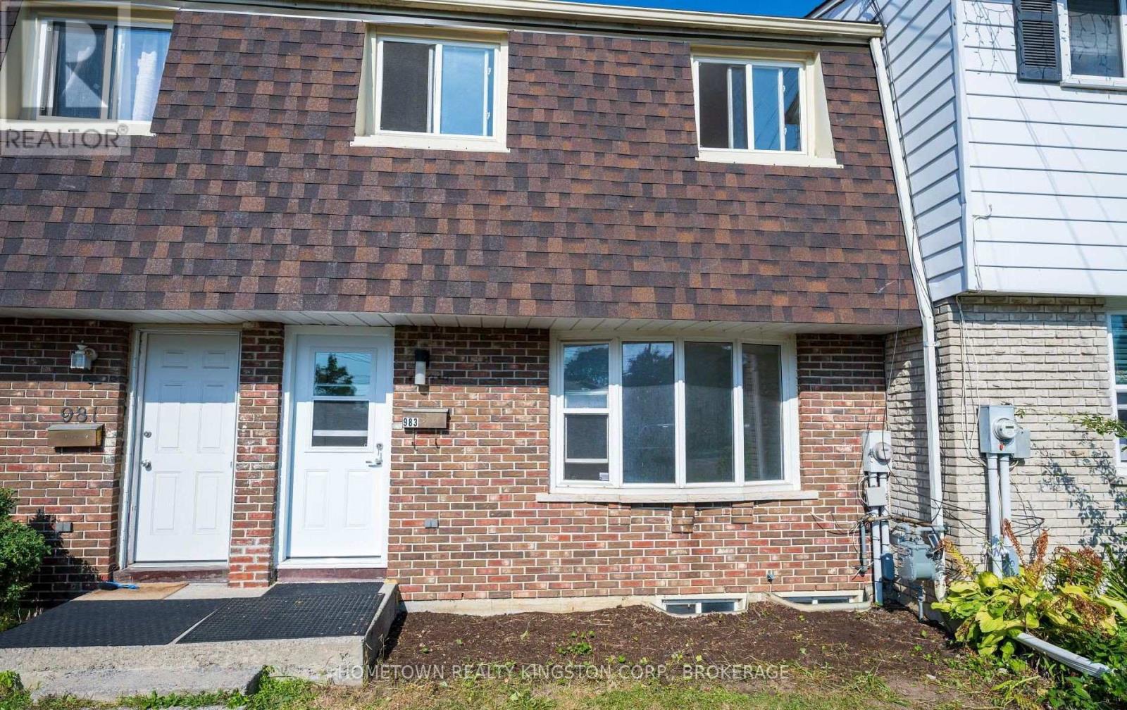 983 Oakview Avenue, Kingston, Ontario K7M 6W9 - Photo 2 - X12634040