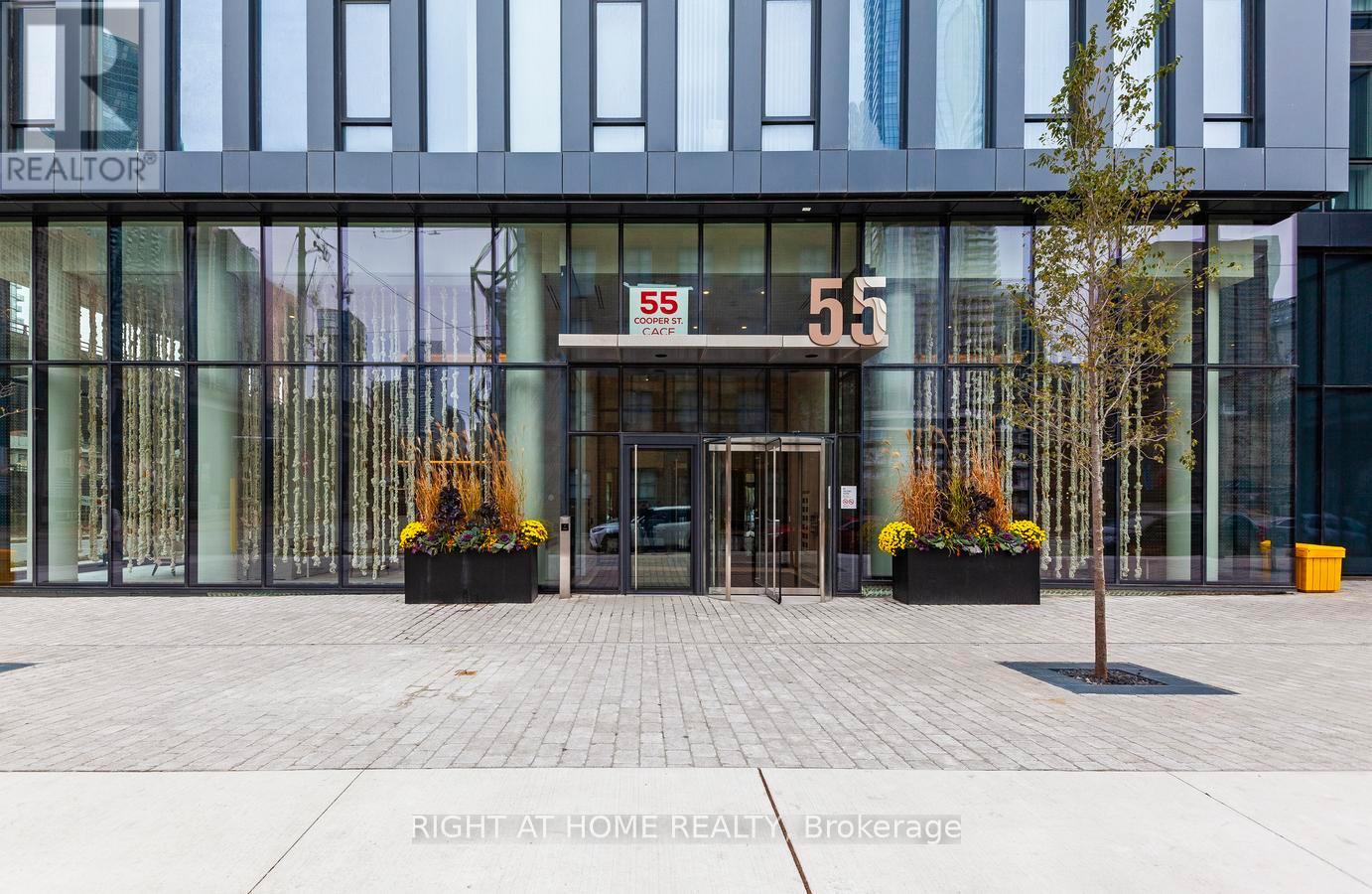 2808 - 55 Cooper Street S, Toronto, Ontario  M5E 0G1 - Photo 3 - C12581622