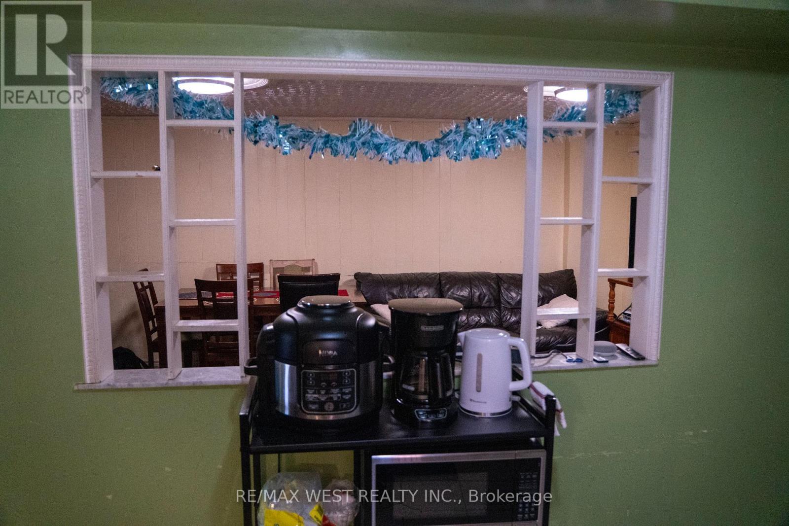 3 Lakeland Drive, Toronto, Ontario  M9V 1M8 - Photo 25 - W12630998