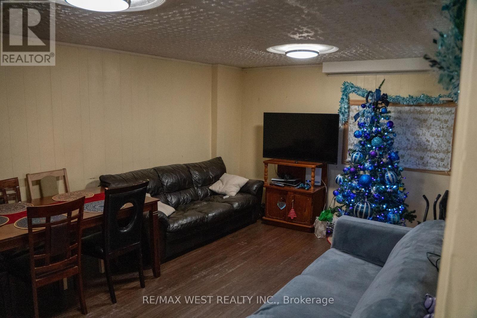 3 Lakeland Drive, Toronto, Ontario  M9V 1M8 - Photo 22 - W12630998