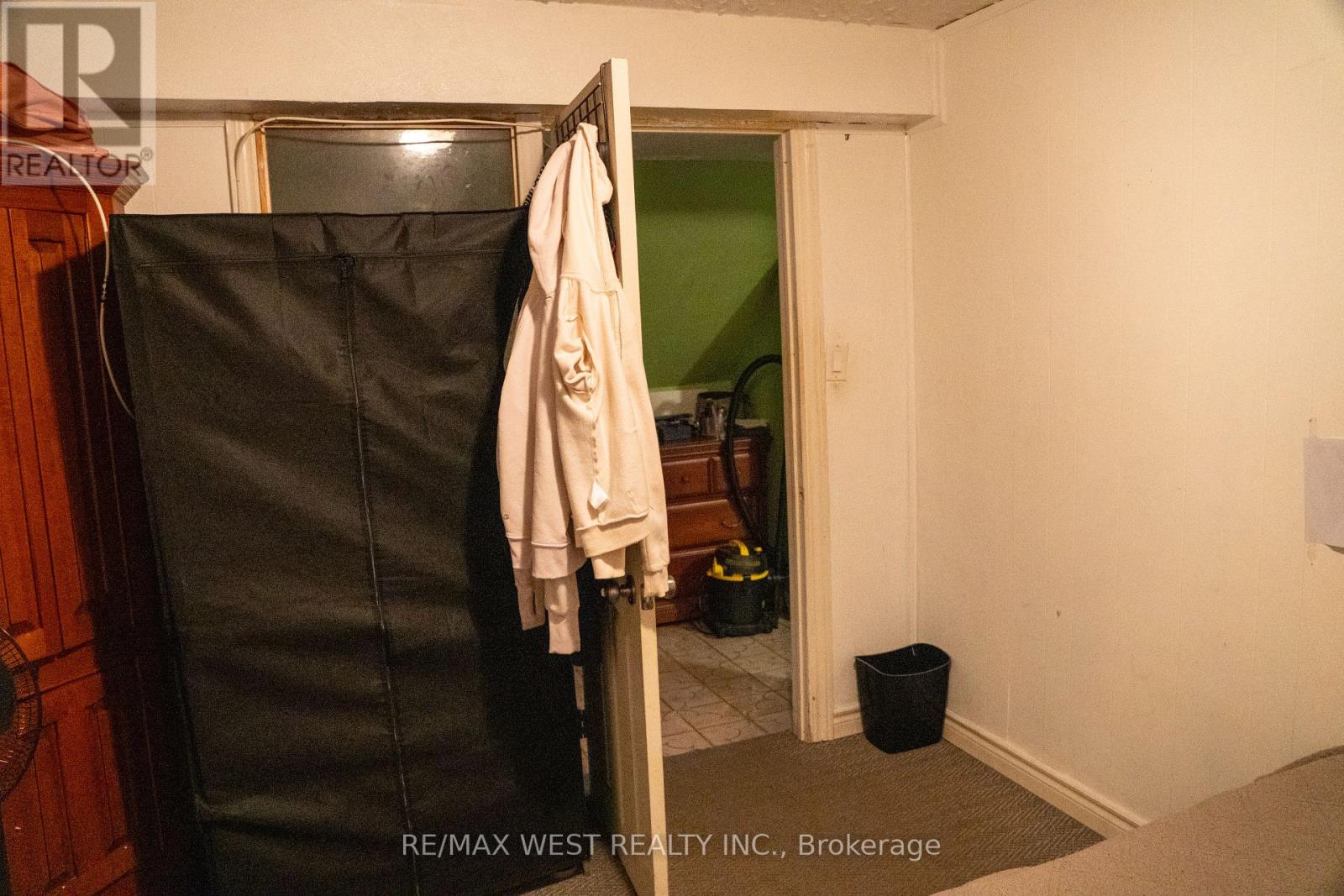 3 Lakeland Drive, Toronto, Ontario  M9V 1M8 - Photo 27 - W12630998