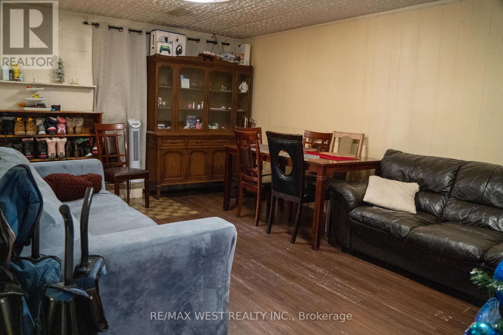 3 Lakeland Drive, Toronto, Ontario  M9V 1M8 - Photo 26 - W12630998