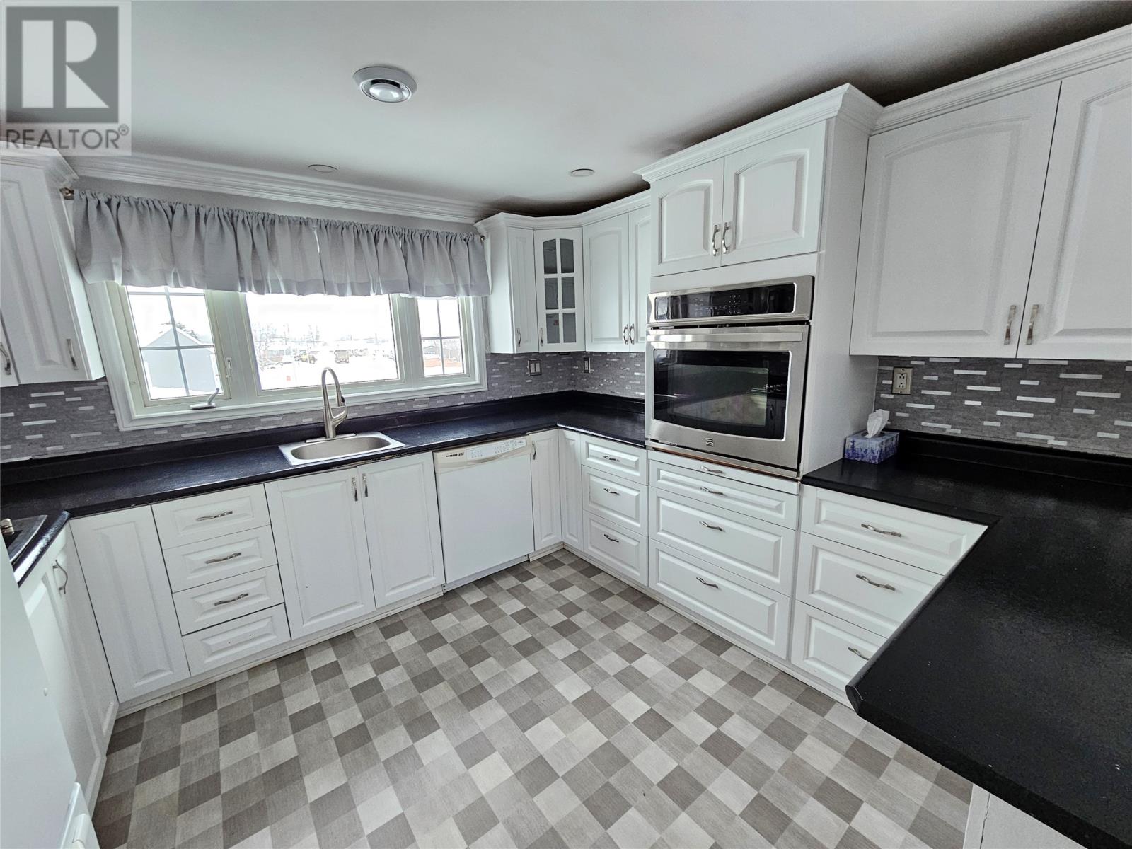 705 Macdonald Crescent, Labrador City, Newfoundland & Labrador  A2V 2G9 - Photo 6 - 1293277