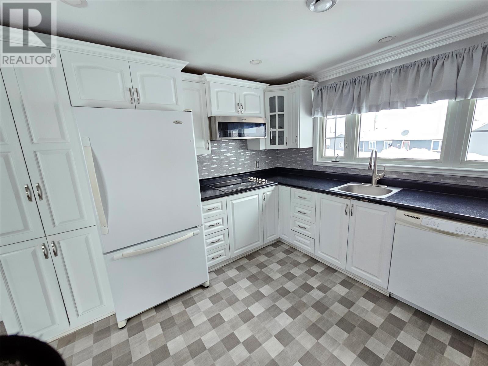 705 Macdonald Crescent, Labrador City, Newfoundland & Labrador  A2V 2G9 - Photo 7 - 1293277