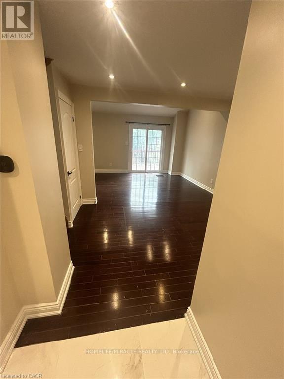 49 Ristau Crescent, Kitchener, Ontario  N2E 3A8 - Photo 7 - X12633974