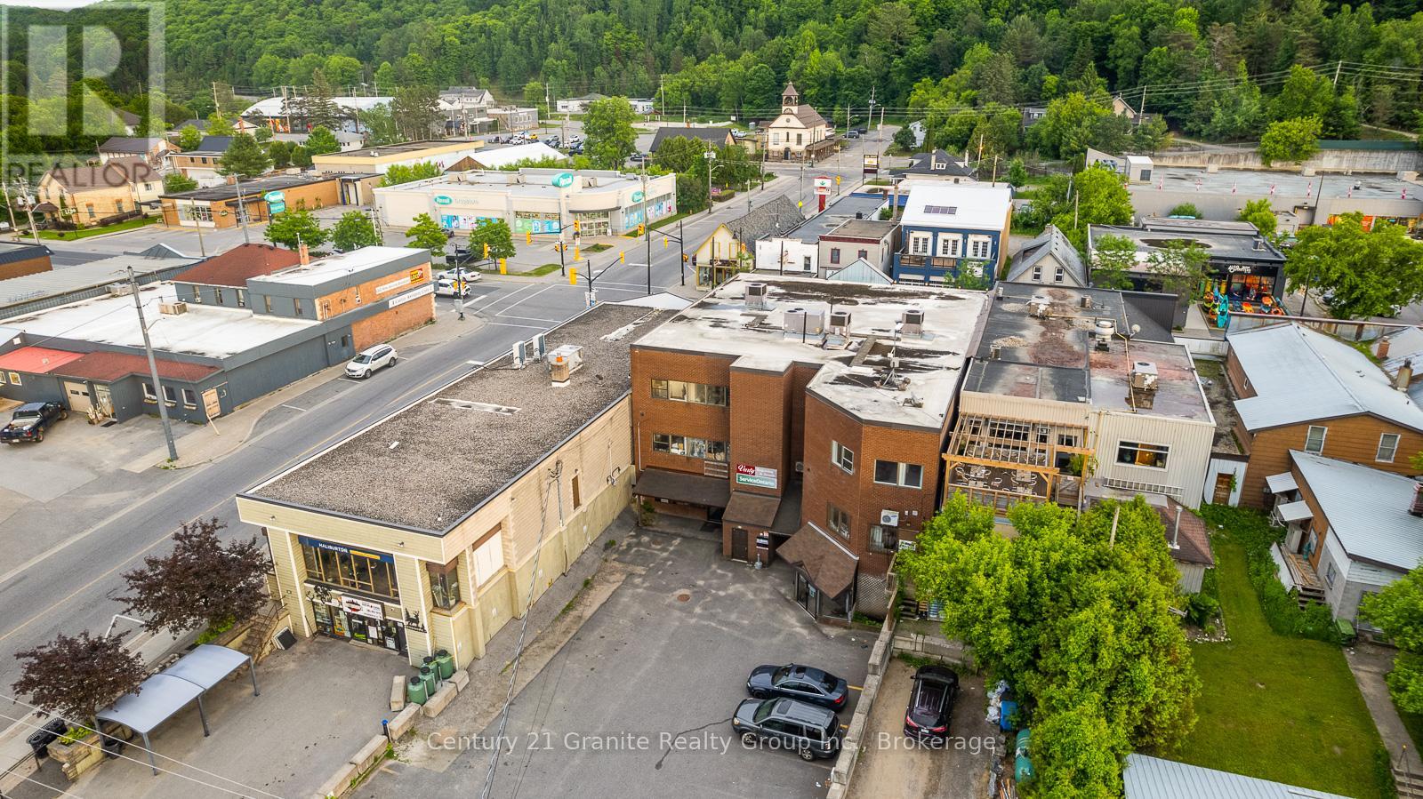 2 - 50 YORK STREET, dysart et al (dysart), Ontario