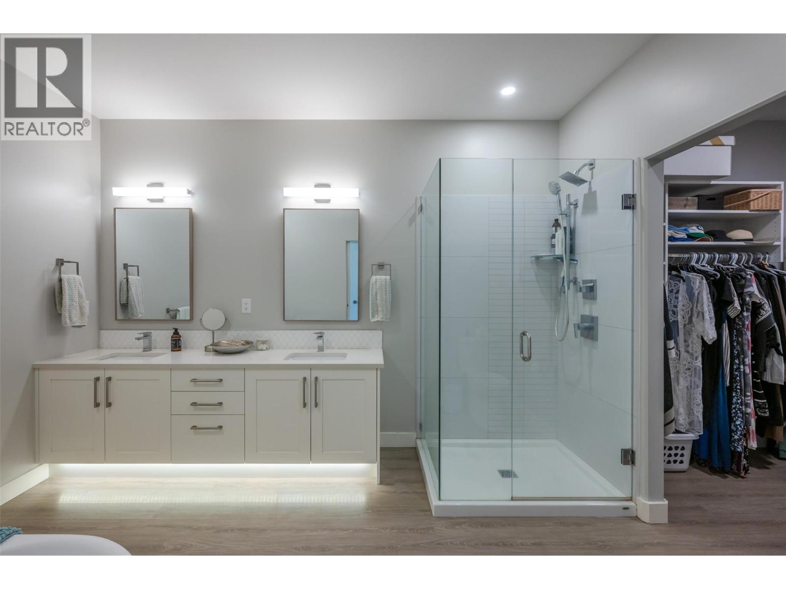 2749 Evergreen Drive, Penticton, British Columbia  V2A 8L5 - Photo 18 - 10351907