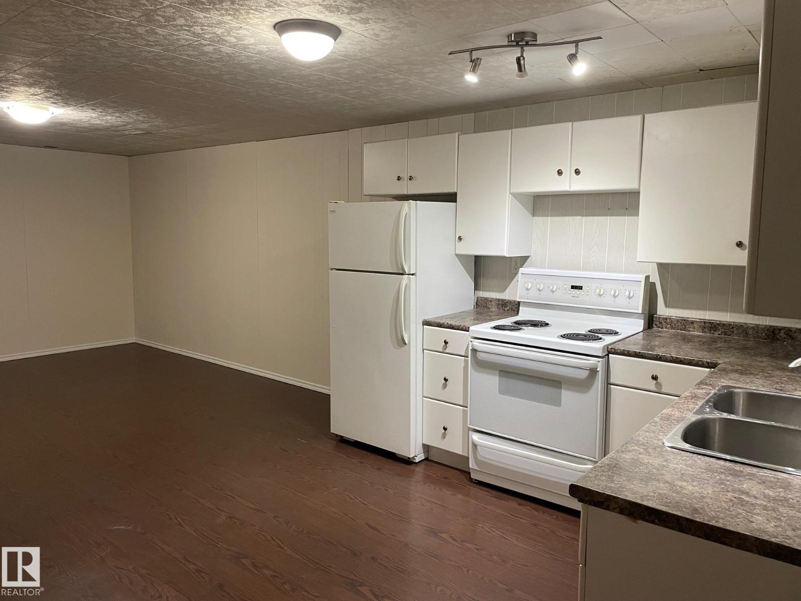 8407 52 St Nw, Edmonton, Alberta  T6B 1E8 - Photo 12 - E4468144