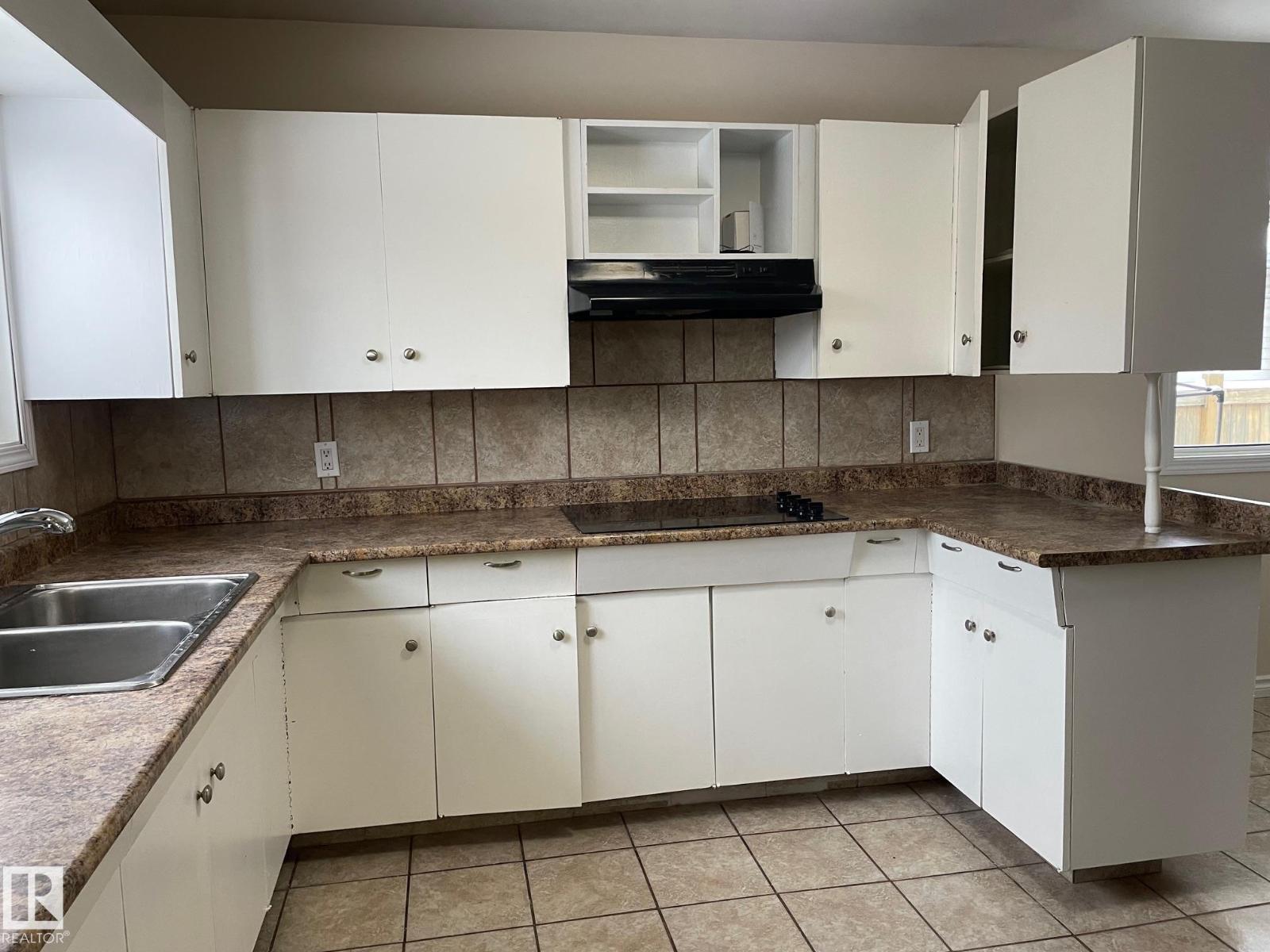 8407 52 St Nw, Edmonton, Alberta  T6B 1E8 - Photo 3 - E4468144