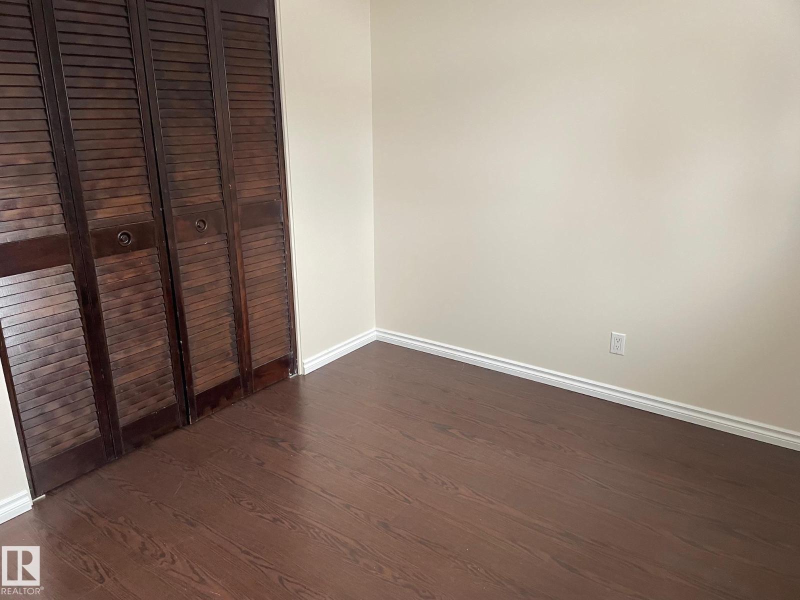 8407 52 St Nw, Edmonton, Alberta  T6B 1E8 - Photo 9 - E4468144