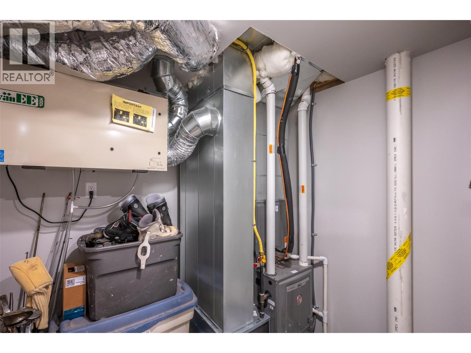 2749 Evergreen Drive, Penticton, British Columbia  V2A 8L5 - Photo 36 - 10351907