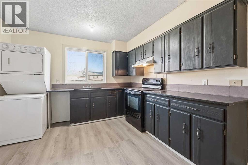 1643 Marlyn Way Ne, Calgary, Alberta  t2a 3k8 - Photo 12 - A2272011