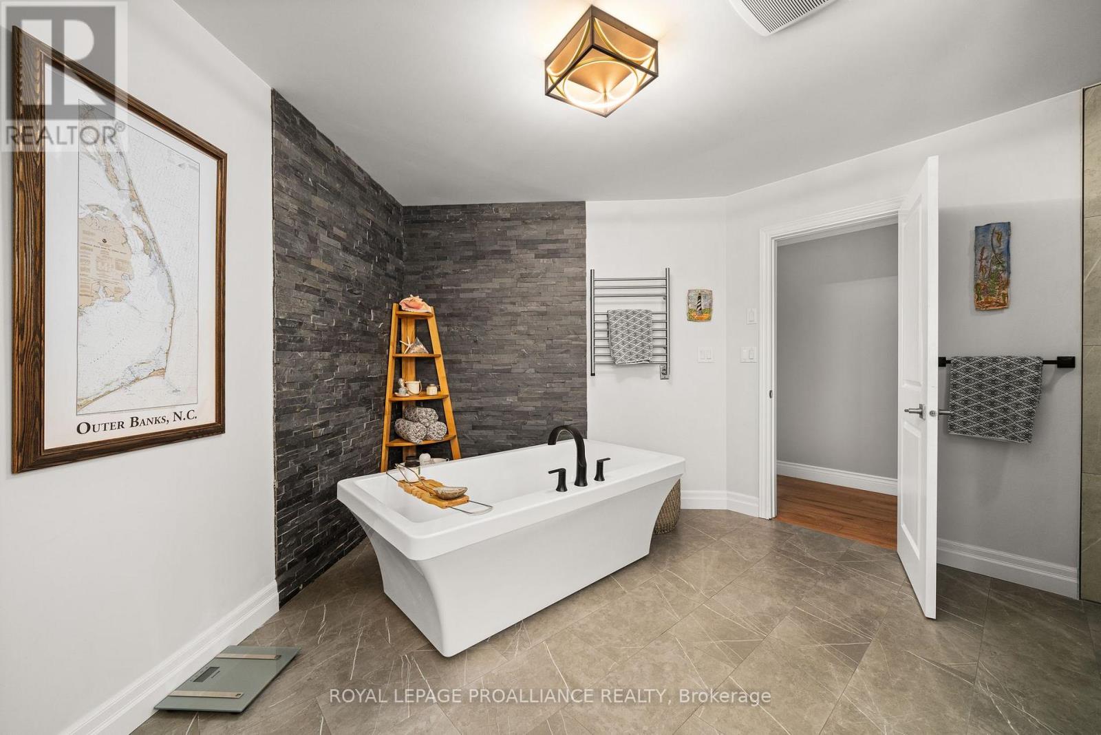 6282 County Road 2, Loyalist, Ontario  K0H 2H0 - Photo 29 - X12297261