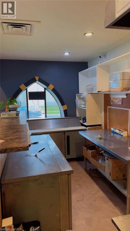 390 Courtland Avenue, Kitchener, Ontario  N2G 2W2 - Photo 4 - 40761667