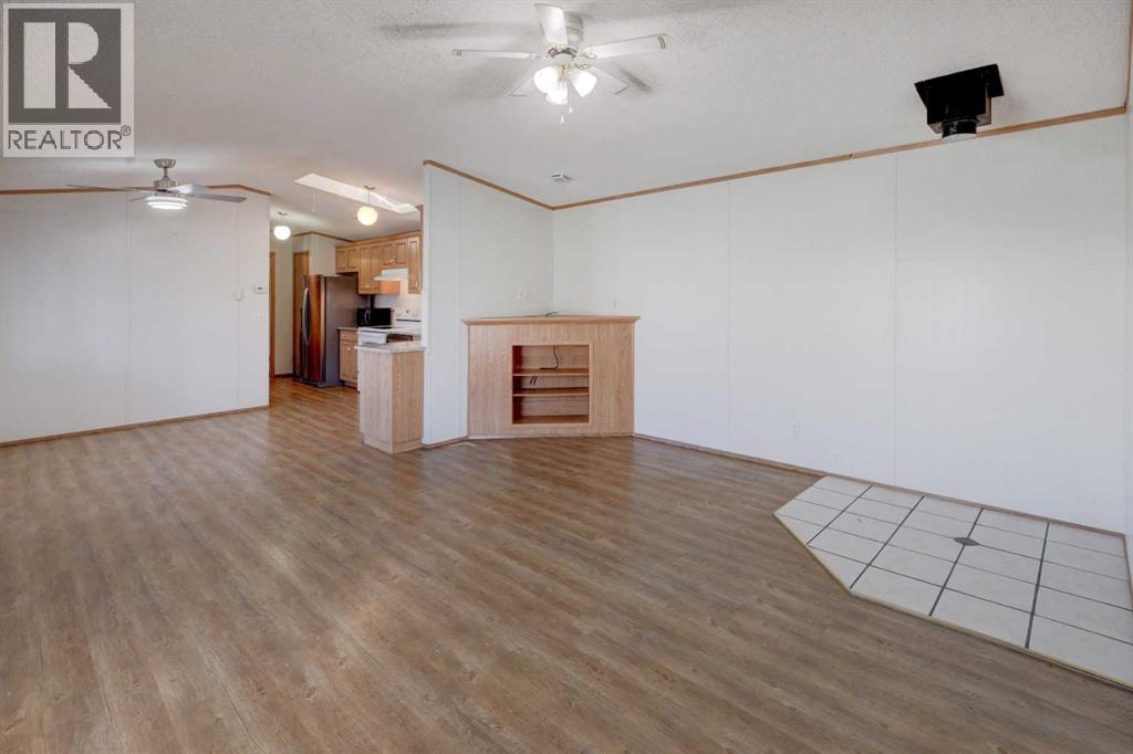 818 Briarwood Road, Strathmore, Alberta  T1P 1E2 - Photo 4 - A2266163