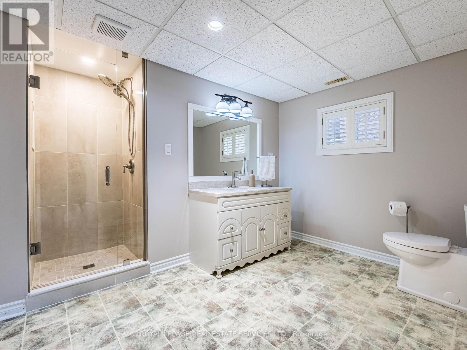 8 Macallister Court, Barrie, Ontario  L4N 7M6 - Photo 35 - S12550556