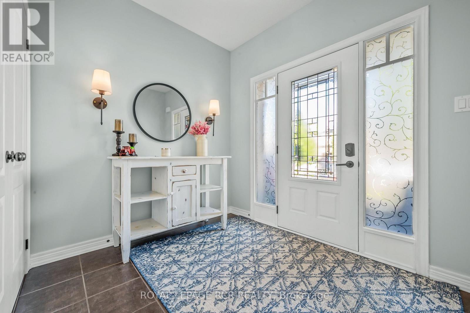 85 Laverty Crescent, Orangeville, Ontario  L9W 6R7 - Photo 3 - W12380072