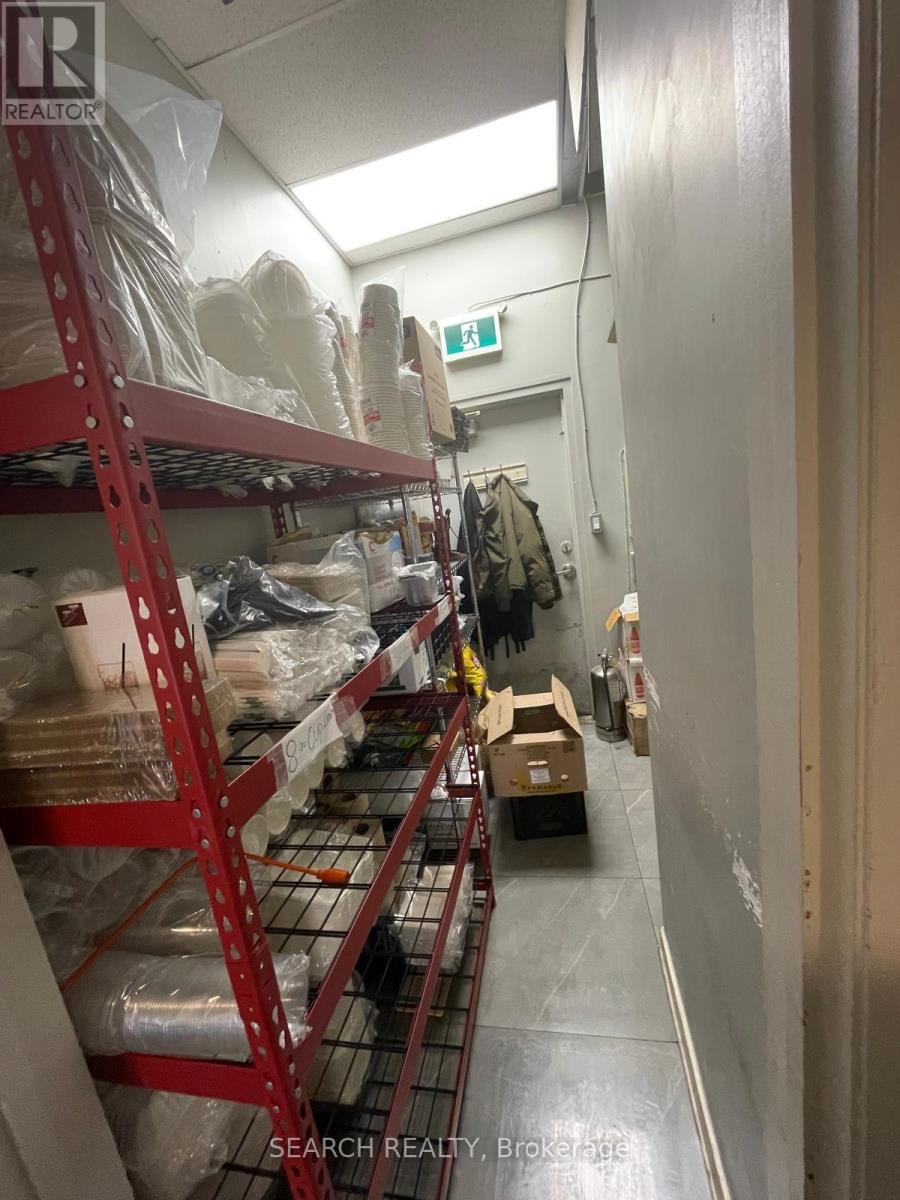 2 - 143 Clarence Street, Brampton, Ontario  L6W 1T2 - Photo 4 - W12481361