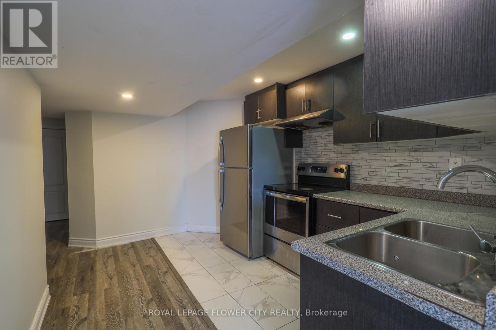 49 Pellegrino Road, Brampton (Northwest Brampton), Ontario  L7A 4V5 - Photo 3 - W12510426