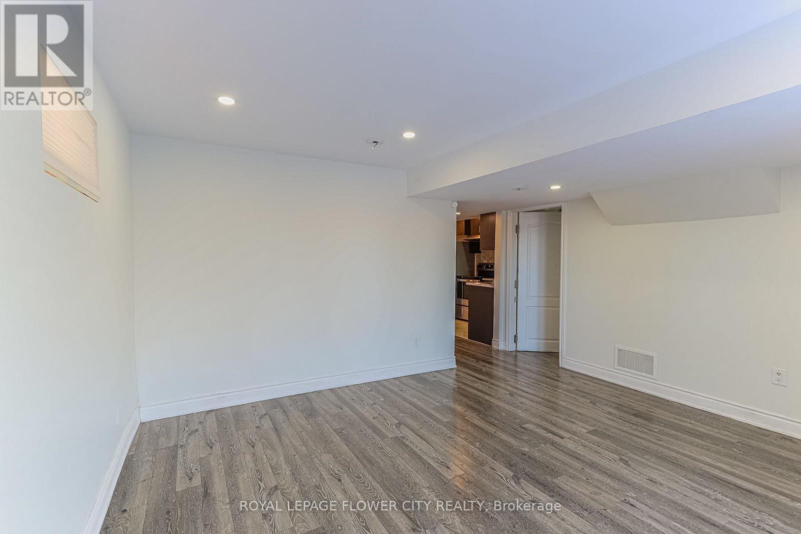 49 Pellegrino Road, Brampton (Northwest Brampton), Ontario  L7A 4V5 - Photo 7 - W12510426