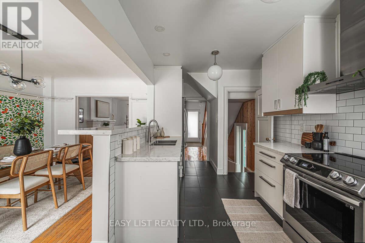 44 Parkdale Road, Toronto, Ontario  M6R 1E2 - Photo 10 - W12631076